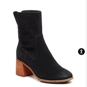 VGUC Kelsi Dagger Brooklyn Island Black suede boot